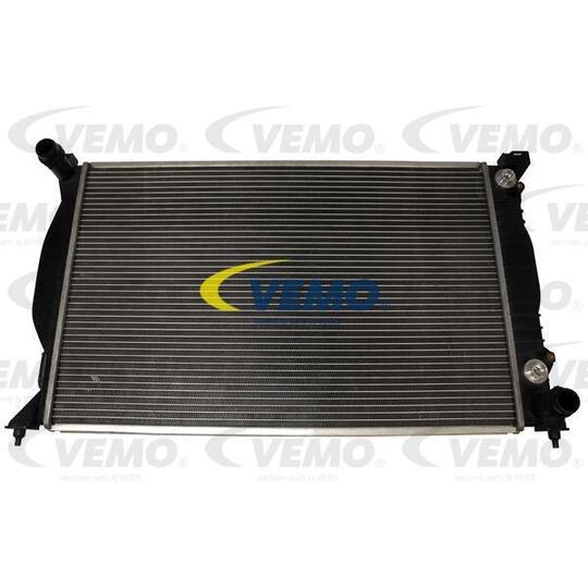 V15-60-6030 - Radiator, engine cooling 