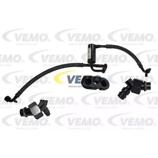 V30-20-0016 - Low Pressure Line, air conditioning 