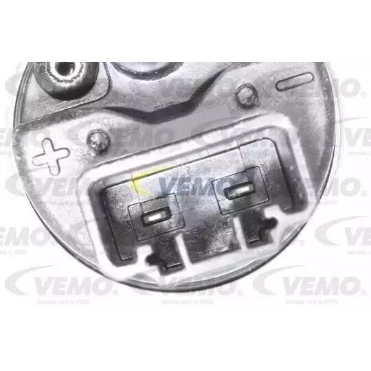 V70-09-0001 - Fuel Pump 