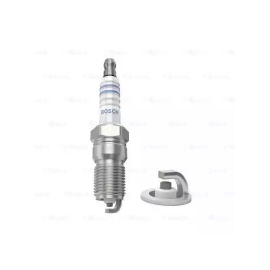 0 242 225 533 - Spark Plug 