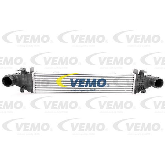 V30-60-1296 - Intercooler, charger 