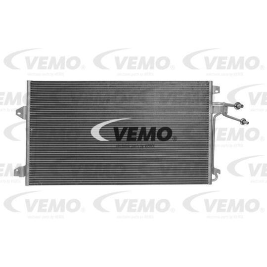 V25-62-0022 - Condenser, air conditioning 