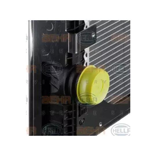 8MK 376 722-351 - Radiator, engine cooling 