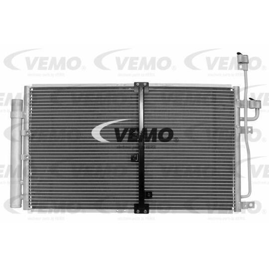 V51-62-0003 - Condenser, air conditioning 