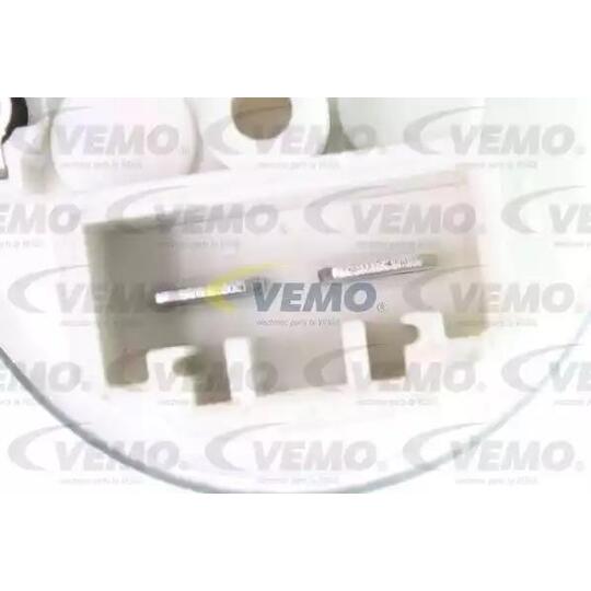 V30-09-0052 - Fuel Pump 
