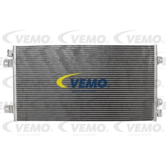 V40-62-0037 - Kondensor, klimatanläggning 