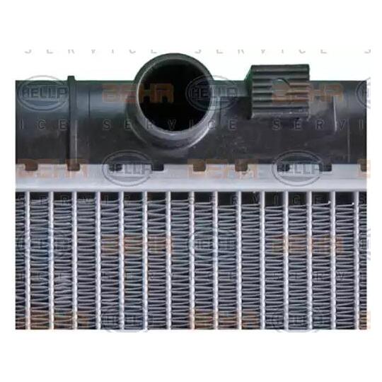 8MK 376 708-601 - Radiaator, mootorijahutus 