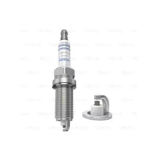 0 242 229 995 - Spark Plug 