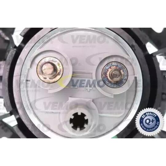 V20-09-0415 - Bränslepump 