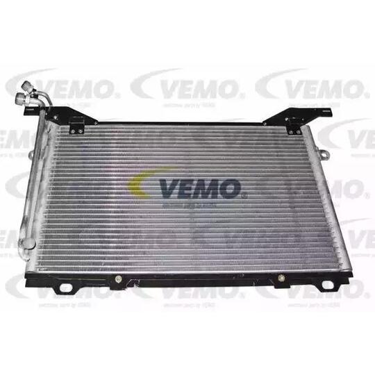 V30-62-1040 - Condenser, air conditioning 