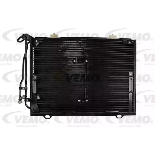 V30-62-1023 - Condenser, air conditioning 