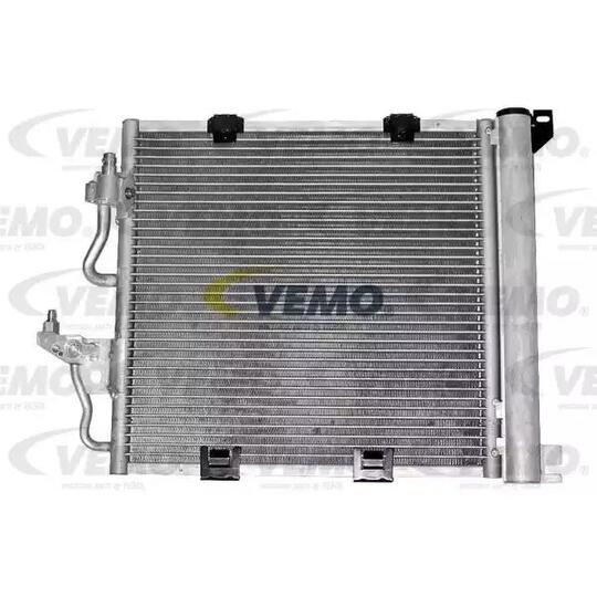 V40-62-0016 - Condenser, air conditioning 