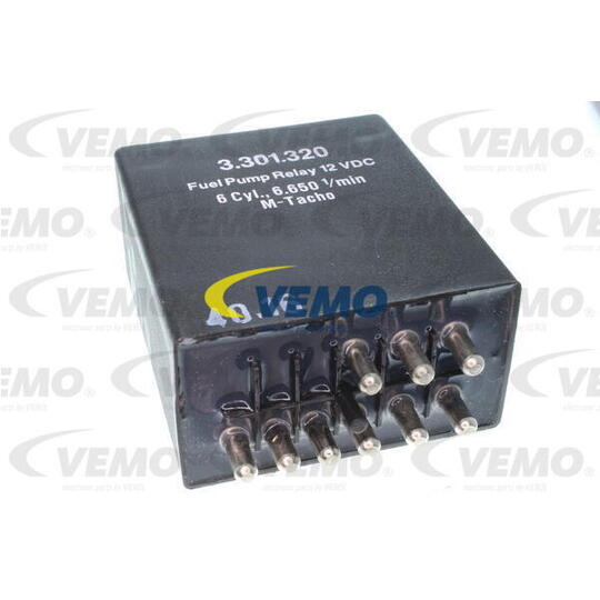 V30-71-0007 - Relay, fuel pump 