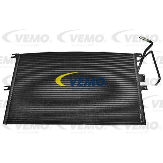 V40-62-0009 - Condenser, air conditioning 