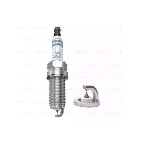 0 242 230 554 - Spark Plug 