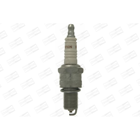 OE010/R04 - Spark Plug 