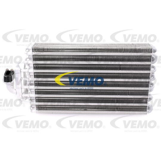 V20-65-0001 - Evaporator, air conditioning 