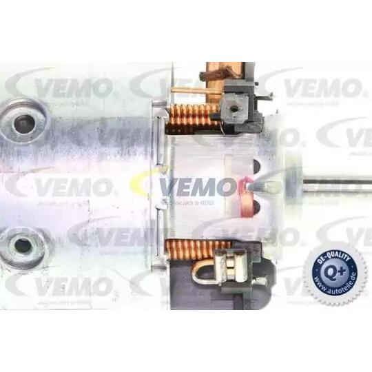V30-03-1757 - Electric Motor, interior blower 