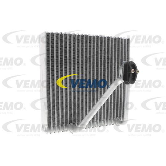 V10-65-0008 - Evaporator, air conditioning 