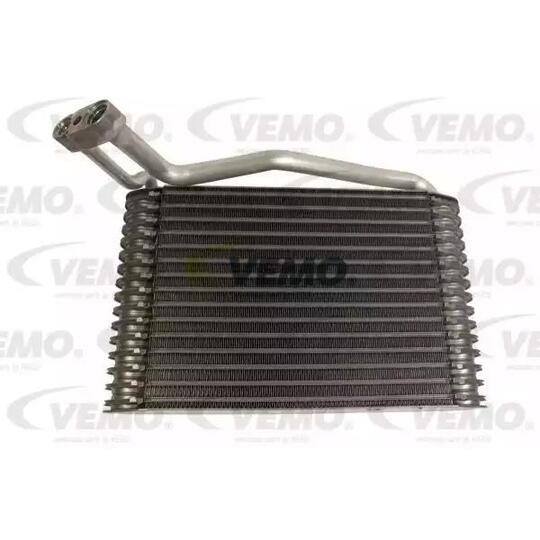 V10-65-0012 - Evaporator, air conditioning 