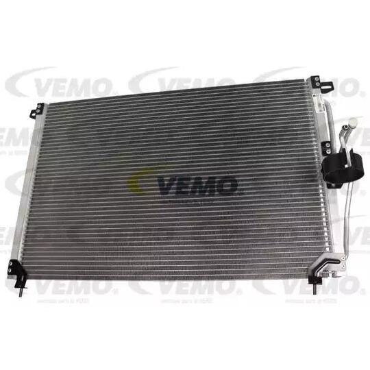 V40-62-0017 - Condenser, air conditioning 