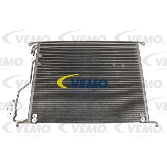 V30-62-1029 - Condenser, air conditioning 