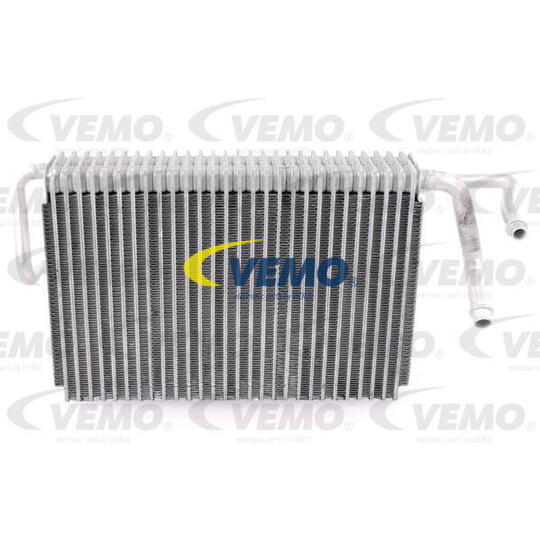 V30-65-0018 - Evaporator, air conditioning 
