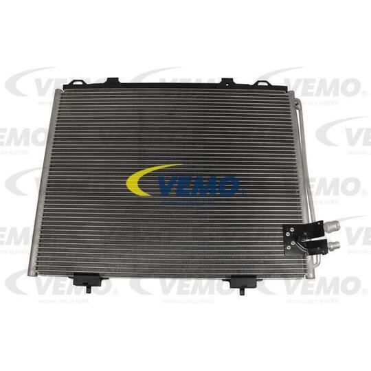 V30-62-1011 - Condenser, air conditioning 
