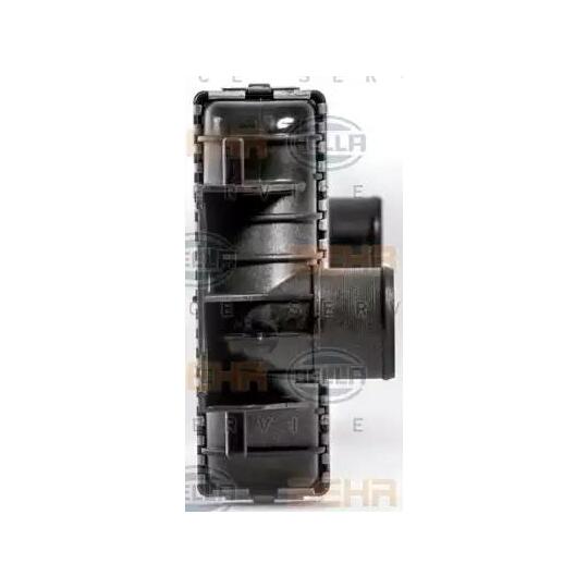 8ML 376 700-111 - Kompressoriõhu radiaator 