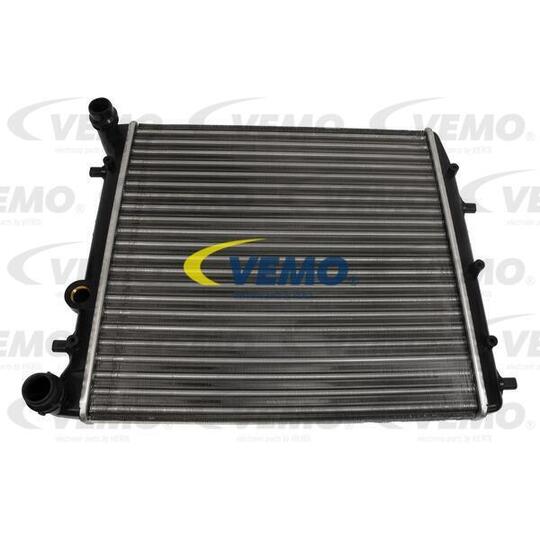 V15-60-5059 - Radiator, engine cooling 