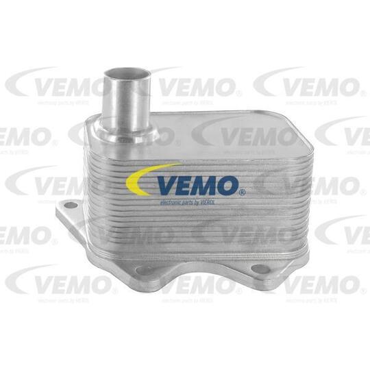 V15-60-6020 - Oil Cooler, engine oil 