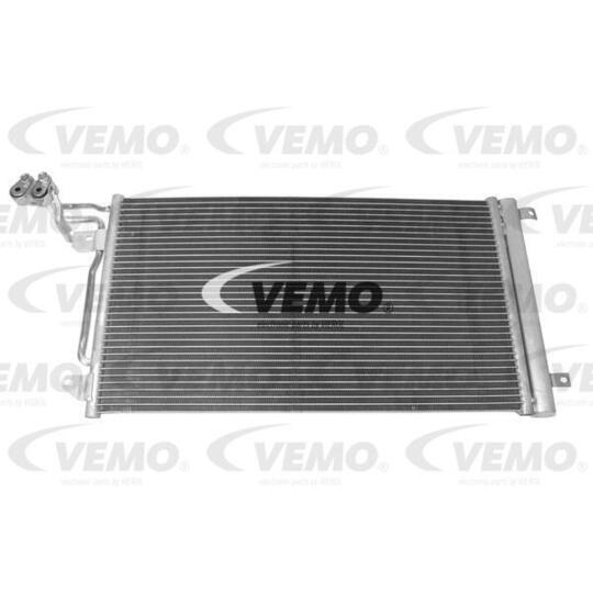 V15-62-1052 - Condenser, air conditioning 