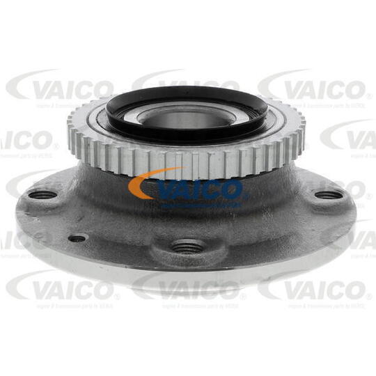 V22-9707 - Wheel hub 