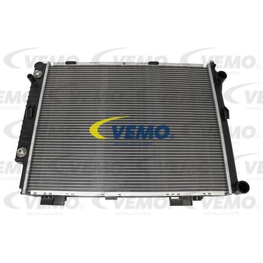 V30-60-1233 - Radiator, engine cooling 