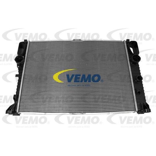 V30-60-1290 - Radiator, engine cooling 