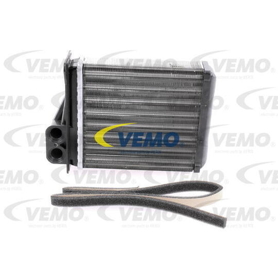 V30-61-0015 - Heat Exchanger, interior heating 