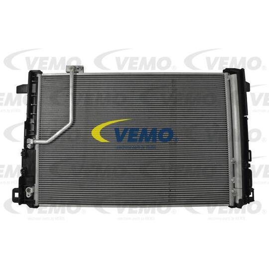 V30-62-1038 - Condenser, air conditioning 