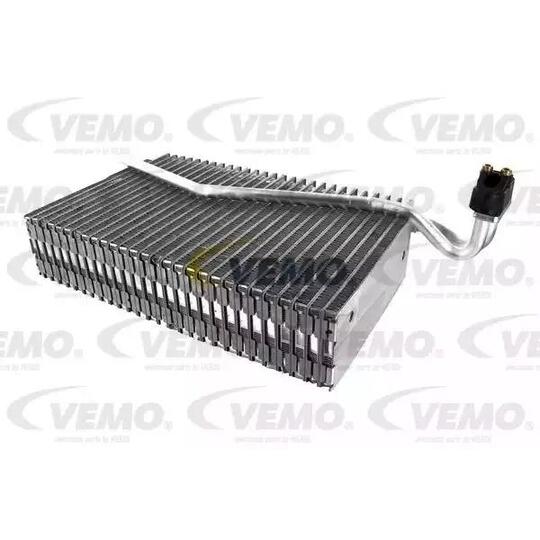 V30-65-0031 - Evaporator, air conditioning 