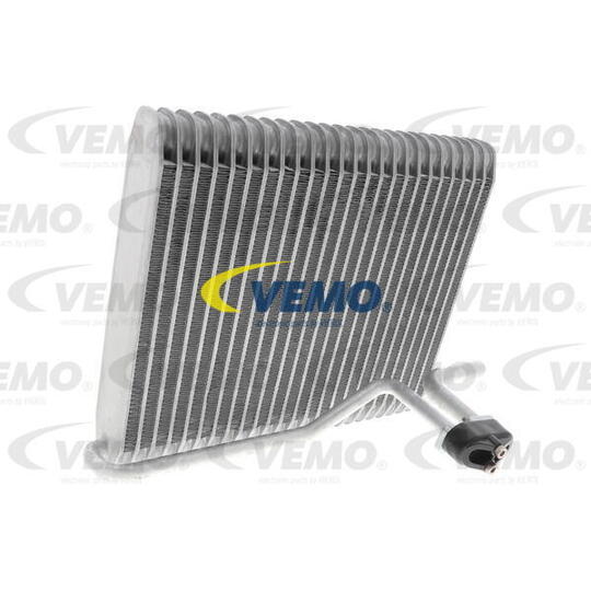 V30-65-0033 - Evaporator, air conditioning 