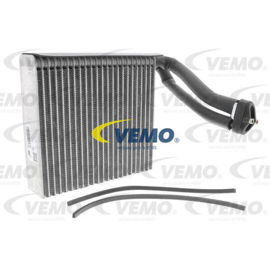 V30-65-0038 - Evaporator, air conditioning 