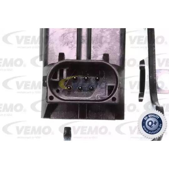 V30-72-0028 - Sensori, Xenonvalo (ajovalokorkeuden säätö) 