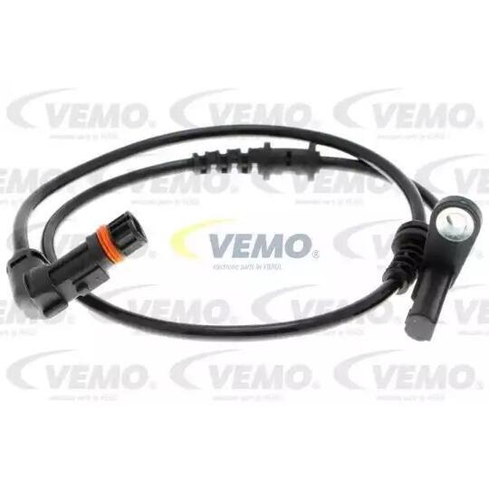 V30-72-0037-1 - Sensor, wheel speed 