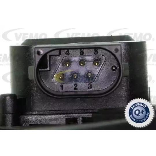 V30-82-0011 - Sensor, accelerator pedal position 