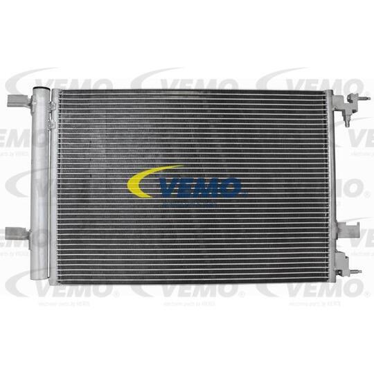 V40-62-0036 - Condenser, air conditioning 