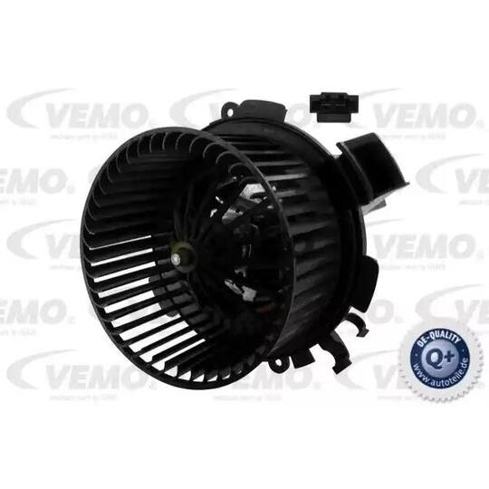 V46-03-1381 - Fan 