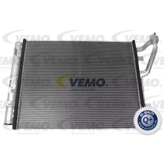 V52-62-0011 - Condenser, air conditioning 