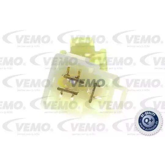 V52-79-0002 - Regulator, passenger compartment fan 