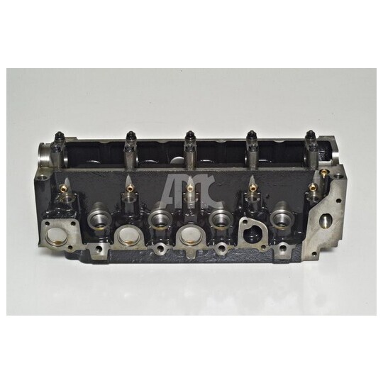 909025 - Cylinder Head 