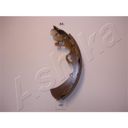 55-01-137 - Brake Shoe Set 