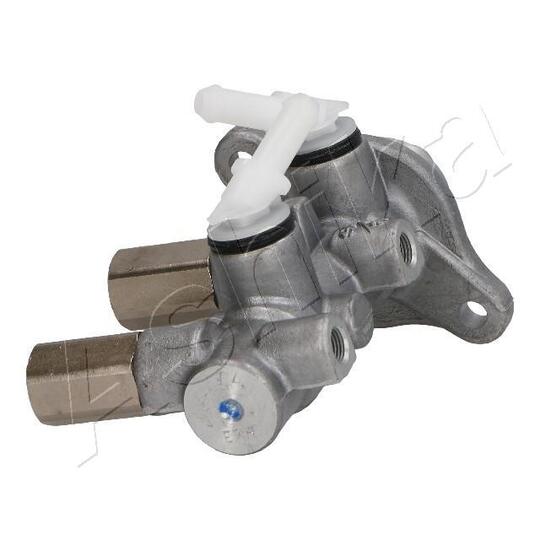 68-0K-005 - Brake Master Cylinder 